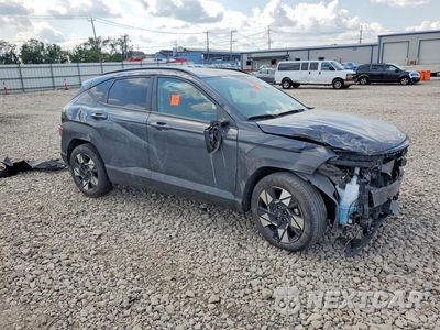 Czwarte zdjęcie samochodu z boku: 2024 HYUNDAI KONA SEL VIN:KM8HC3AB1RU180053 - miniatura