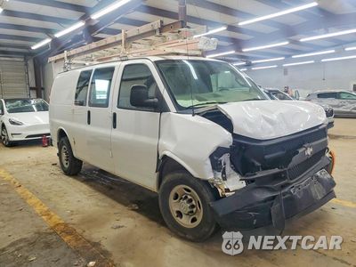 Czwarte zdjęcie samochodu z boku: 2017 CHEVROLET EXPRESS G2500 VIN:1GCWGAFF7H1165234 - miniatura