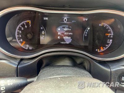 Zdjęcie 8 z 10 samochodu: 2018 JEEP GRAND CHEROKEE LAREDO VIN:1C4RJFAG0JC139919 - miniatura