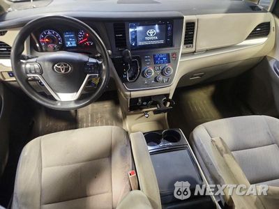 Zdjęcie 8 z 13 samochodu: 2015 TOYOTA SIENNA LE VIN:5TDKK3DC6FS637750 - miniatura