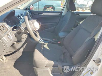 Zdjęcie 7 z 12 samochodu: 2013 VOLKSWAGEN PASSAT S VIN:1VWAP7A36DC124230 - miniatura