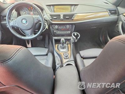 Zdjęcie 8 z 14 samochodu: 2013 BMW X1 SDRIVE28I VIN:WBAVM1C53DVW43813 - miniatura