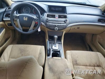 Zdjęcie 8 z 12 samochodu: 2011 HONDA ACCORD LX VIN:1HGCP2F3XBA057312 - miniatura