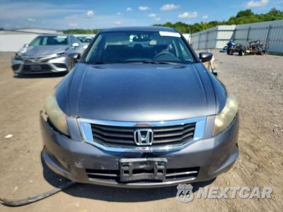 Piąte zdjęcie samochodu w środku: 2010 HONDA ACCORD LX VIN:1HGCP2F33AA163048 - miniatura