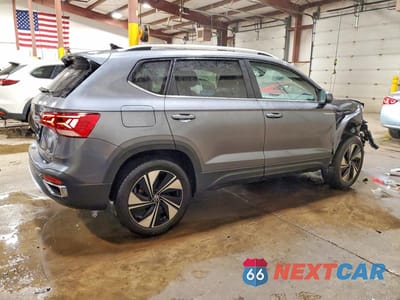 Trzecie zdjęcie samochodu z tyłu: 2024 VOLKSWAGEN TAOS SE VIN:3VVUX7B22RM061415 - miniatura