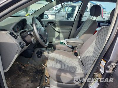Zdjęcie 7 z 12 samochodu: 2005 FORD FOCUS ZXW VIN:1FAHP36N95W103494 - miniatura
