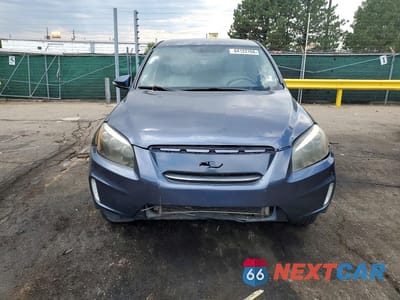 Piąte zdjęcie samochodu w środku: 2013 TOYOTA RAV4 EV BASE VIN:2T3YL4DV0DW001884 - miniatura