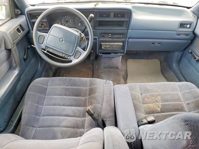 Zdjęcie 8 z 12 samochodu: 1993 PLYMOUTH ACCLAIM VIN:1P3XA4638PF555824 - miniatura