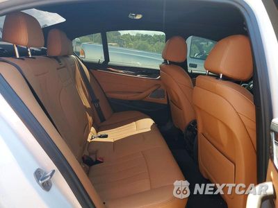 Zdjęcie 10 z 12 samochodu: 2022 BMW 530 XI VIN:WBA13BJ03NCJ40228 - miniatura