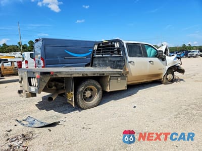 Trzecie zdjęcie samochodu z tyłu: 2024 CHEVROLET SILVERADO K3500 VIN:1GB4YSEY3RF292519 - miniatura