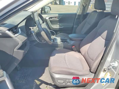 Zdjęcie 7 z 14 samochodu: 2020 TOYOTA RAV4 XLE VIN:JTMW1RFV5LJ020726 - miniatura
