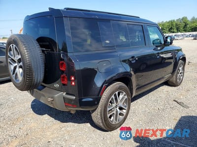 Trzecie zdjęcie samochodu z tyłu: 2022 LAND ROVER DEFENDER 110 X-DYNAMIC HSE VIN:SALE3ERU4N2063543 - miniatura