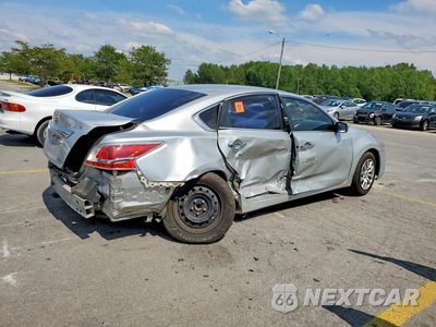 Trzecie zdjęcie samochodu z tyłu: 2014 NISSAN ALTIMA 2.5 S VIN:1N4AL3AP0EC405151 - miniatura