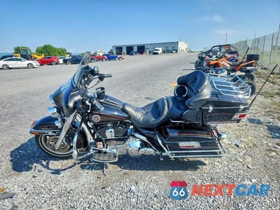 Trzecie zdjęcie samochodu z tyłu: 2003 HARLEY-DAVIDSON FLHTCUI SHRINE VIN:1HD1FLW163Y636091 - miniatura