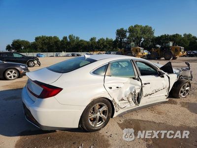 Trzecie zdjęcie samochodu z tyłu: 2020 HYUNDAI SONATA SE VIN:5NPEG4JA9LH057286 - miniatura