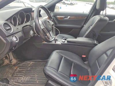 Zdjęcie 7 z 12 samochodu: 2012 MERCEDES-BENZ C 300 4MATIC VIN:WDDGF8BB9CR234783 - miniatura
