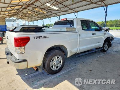 Trzecie zdjęcie samochodu z tyłu: 2012 TOYOTA TUNDRA DOUBLE CAB SR5 VIN:5TFRY5F1XCX115777 - miniatura