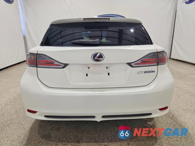 Zdjęcie 6 z 12 samochodu: 2013 LEXUS CT 200 VIN:JTHKD5BH8D2125219 - miniatura