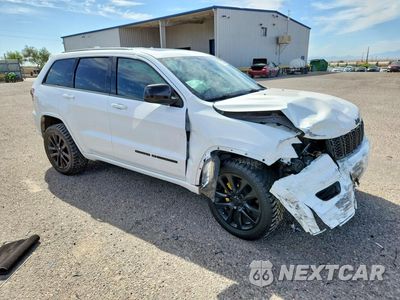 Czwarte zdjęcie samochodu z boku: 2017 JEEP GRAND CHEROKEE LAREDO VIN:1C4RJFAG6HC700828 - miniatura