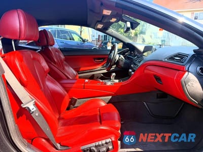 Zdjęcie 9 z 12 samochodu: 2016 BMW M6 VIN:WBS6G9C59GD932047 - miniatura