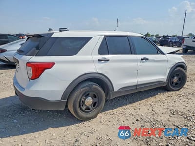 Trzecie zdjęcie samochodu z tyłu: 2024 FORD EXPLORER POLICE INTERCEPTOR VIN:1FM5K8AB1RGA71822 - miniatura