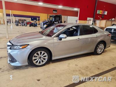 2019 TOYOTA CAMRY LE 4T1B11HK9KU269123 - główne zdjęcie licytacji z USA - miniatura
