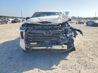 Piąte zdjęcie samochodu w środku: 2025 TOYOTA TUNDRA SR5 VIN:5TFLA5DB5SX327667 - miniatura