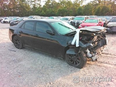 Czwarte zdjęcie samochodu z boku: 2019 CHRYSLER 300 TOURING VIN:2C3CCAAG7KH568982 - miniatura