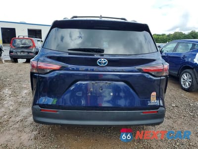 Zdjęcie 6 z 13 samochodu: 2021 TOYOTA SIENNA XLE VIN:5TDJRKEC6MS035752 - miniatura