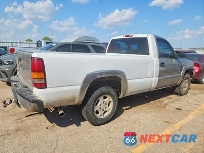 Trzecie zdjęcie samochodu z tyłu: 2004 CHEVROLET SILVERADO K1500 VIN:1GCEK14T54E109282 - miniatura