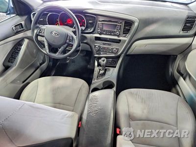 Zdjęcie 8 z 12 samochodu: 2012 KIA OPTIMA LX VIN:KNAGM4A77C5289307 - miniatura