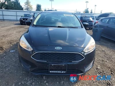 Piąte zdjęcie samochodu w środku: 2018 FORD FOCUS SE VIN:1FADP3FE5JL209466 - miniatura