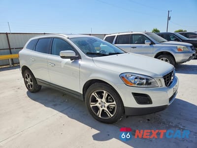 Czwarte zdjęcie samochodu z boku: 2012 VOLVO XC60 T6 VIN:YV4902DZ5C2295730 - miniatura