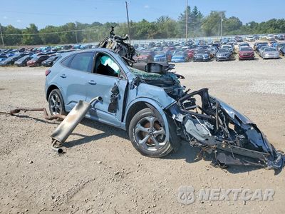 Czwarte zdjęcie samochodu z boku: 2023 FORD ESCAPE ST LINE VIN:1FMCU9MN3PUB16738 - miniatura