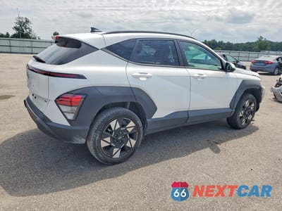 Trzecie zdjęcie samochodu z tyłu: 2024 HYUNDAI KONA SEL VIN:KM8HBCABXRU099720 - miniatura
