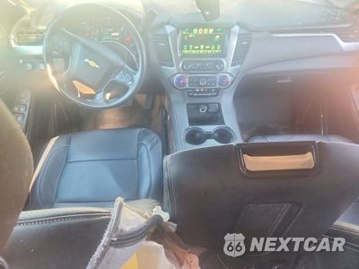 Zdjęcie 8 z 13 samochodu: 2019 CHEVROLET TAHOE K1500 VIN:1GNSKEKC3KR267243 - miniatura