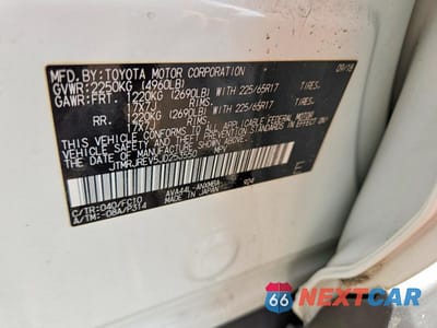 Zdjęcie 13 z 13 samochodu: 2018 TOYOTA RAV4 HYBRID XLE VIN:JTMRJREV5JD253550 - miniatura