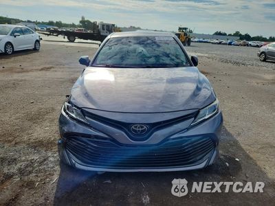 Piąte zdjęcie samochodu w środku: 2020 TOYOTA CAMRY LE VIN:4T1C11AK8LU929555 - miniatura