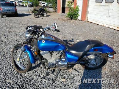 Trzecie zdjęcie samochodu z tyłu: 2007 HONDA VT750 C2 VIN:JH2RC53037M001886 - miniatura