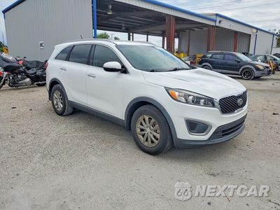 Czwarte zdjęcie samochodu z boku: 2016 KIA SORENTO LX VIN:5XYPG4A38GG091484 - miniatura