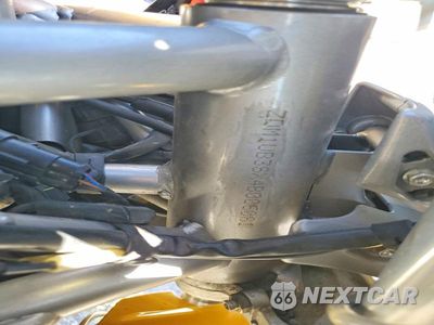 Zdjęcie 9 z 9 samochodu: 2004 DUCATI 749 BIPOSTO VIN:ZDM1UB3SX4B006081 - miniatura