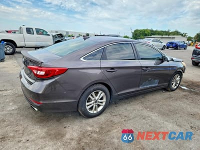 Trzecie zdjęcie samochodu z tyłu: 2017 HYUNDAI SONATA SE VIN:5NPE24AF6HH471062 - miniatura