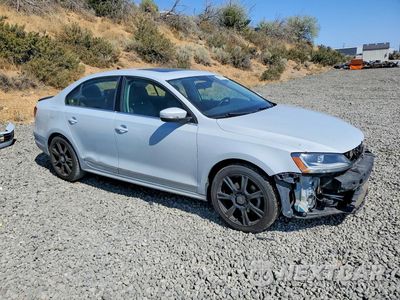Czwarte zdjęcie samochodu z boku: 2017 VOLKSWAGEN JETTA SEL VIN:3VWL17AJ7HM382429 - miniatura