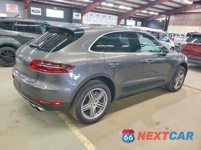 Trzecie zdjęcie samochodu z tyłu: 2016 PORSCHE MACAN S VIN:WP1AB2A58GLB47520 - miniatura