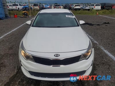 Piąte zdjęcie samochodu w środku: 2017 KIA OPTIMA LX VIN:5XXGT4L37HG127437 - miniatura