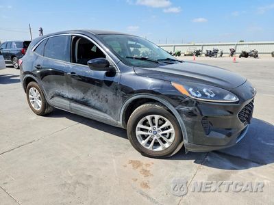 Czwarte zdjęcie samochodu z boku: 2021 FORD ESCAPE SE VIN:1FMCU0BZXMUA39203 - miniatura