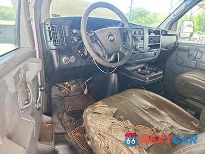 Zdjęcie 8 z 13 samochodu: 2008 CHEVROLET EXPRESS G1500 DELIVERY VAN VIN:1GCFG15X081189501 - miniatura