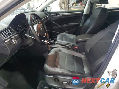 Zdjęcie 7 z 12 samochodu: 2018 VOLKSWAGEN PASSAT SE VIN:1VWBA7A36JC021889 - miniatura