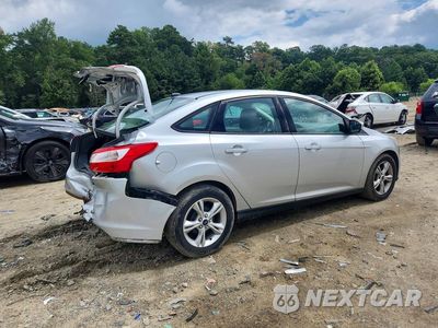 Trzecie zdjęcie samochodu z tyłu: 2013 FORD FOCUS SE VIN:1FADP3F21DL282909 - miniatura