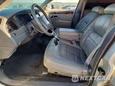 Zdjęcie 7 z 12 samochodu: 1998 LINCOLN TOWN CAR SIGNATURE LIMITED VIN:1LNFM82W9WY722961 - miniatura